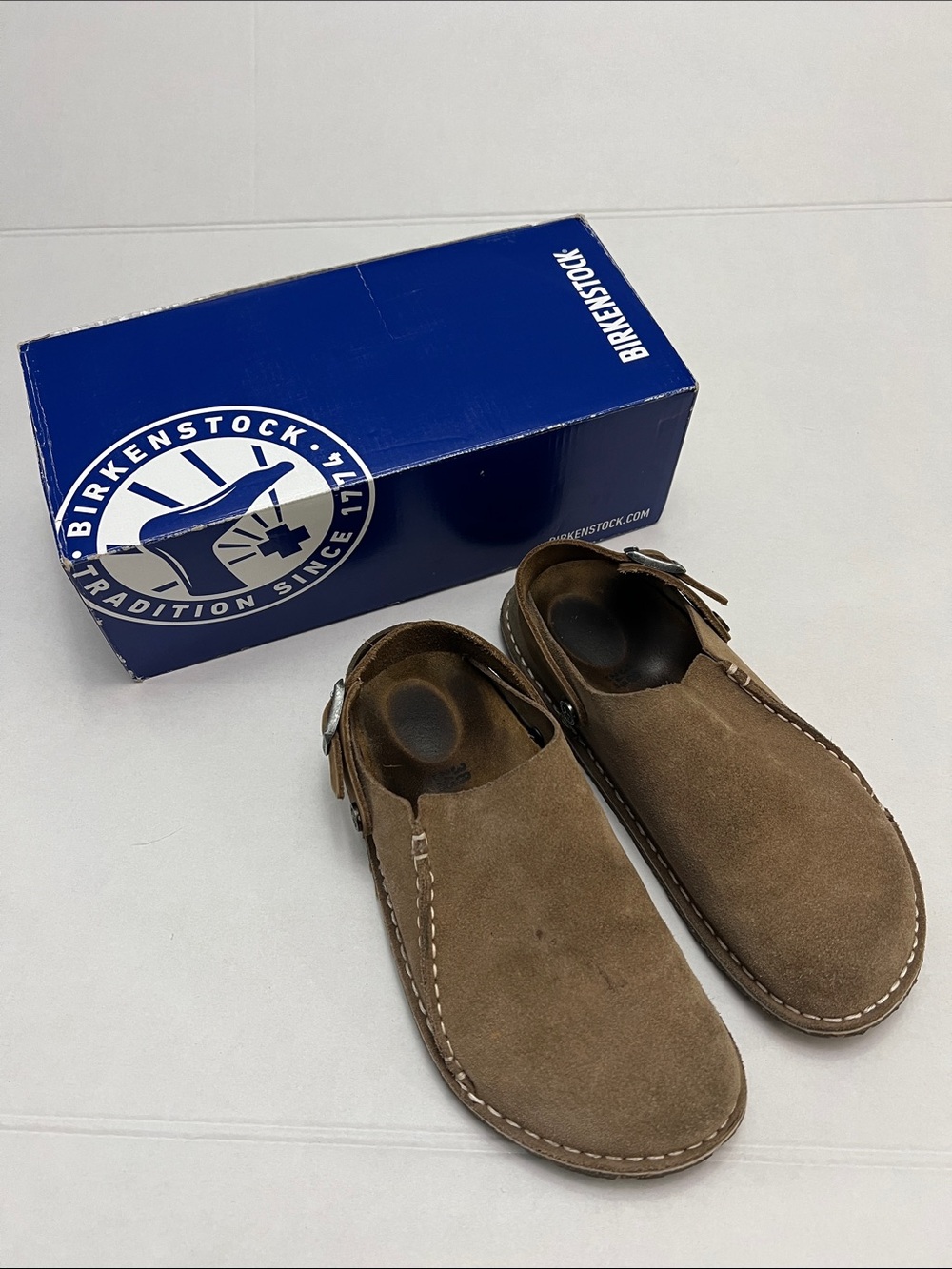 Birkenstock Lutry Premium Suede Clog- Taupe
Size 38=7